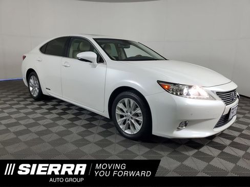 Used 2014 Lexus ES 300h image 1