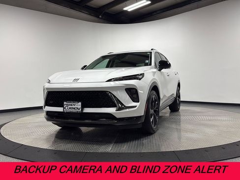 Used 2025 Buick Envision Sport Touring image 3