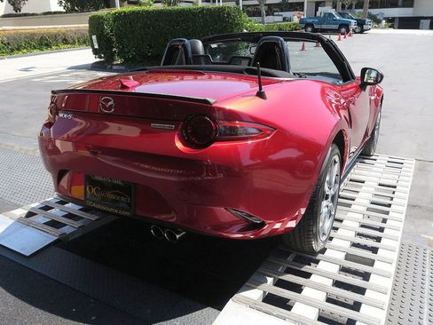 Used 2022 MAZDA MX-5 Miata Grand Touring w/ Weather Package image 9
