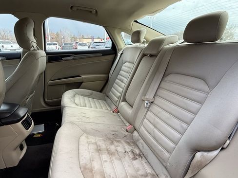 Used 2014 Ford Fusion SE image 24