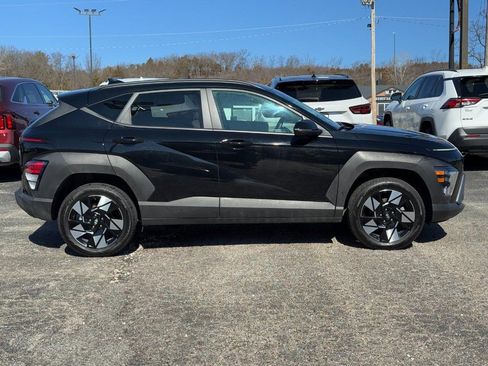 Used 2025 Hyundai Kona SEL image 2