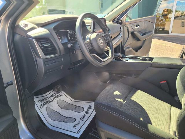 Used 2021 Nissan Rogue SV AWD/4WD image 14