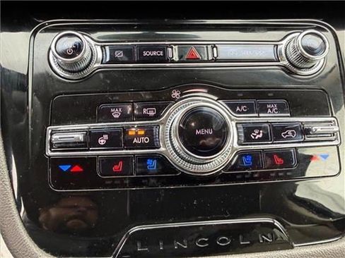 Used 2021 Lincoln Corsair FWD w/ Equipment Group 101A image 37