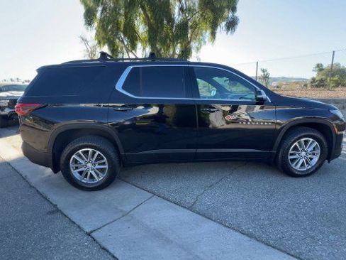 Used 2023 Chevrolet Traverse LT image 9