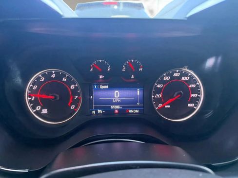 Used 2022 Chevrolet Camaro LT RWD image 10