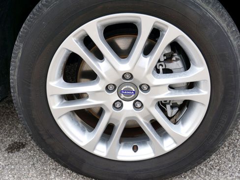 Used 2015 Volvo XC60 T5 Platinum image 12