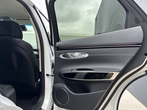 New 2026 Genesis GV70 2.5T AWD/4WD image 8