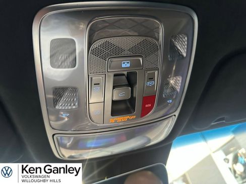 Used 2024 Genesis G90 3.5T AWD/4WD image 14