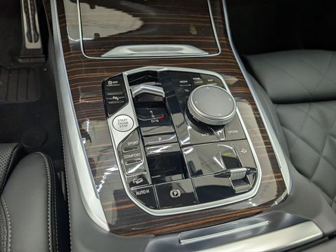 New 2026 BMW X7 xDrive40i w/ M Sport Package image 19