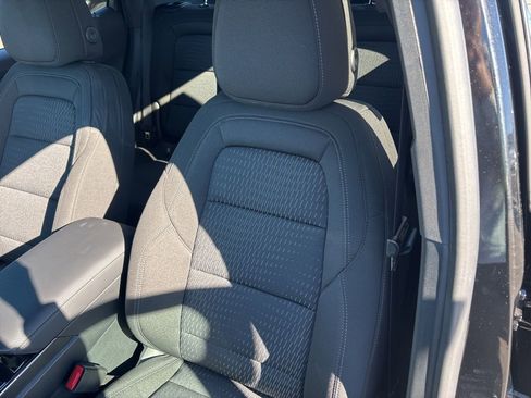 Used 2026 Chevrolet Equinox LT w/ Midnight Edition image 13