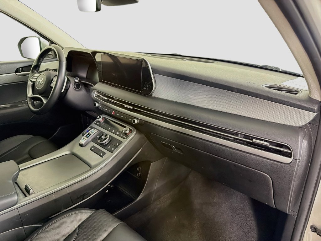 Used 2025 Hyundai Palisade SEL FWD image 32