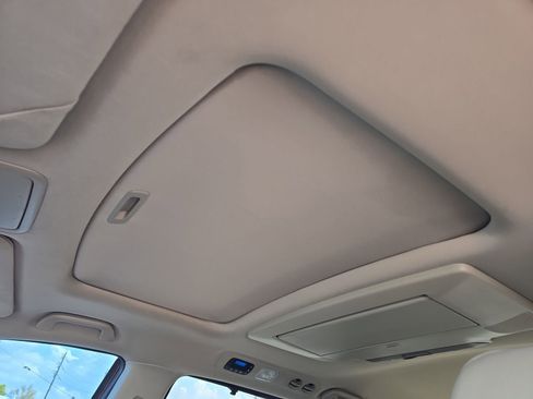 Used 2012 Honda Odyssey Touring image 17