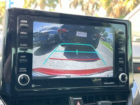 Used 2022 Toyota Corolla LE FWD image 31