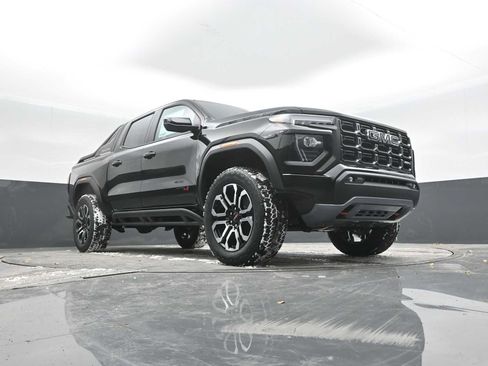 New 2026 GMC Canyon AT4 w/ Nightfall Edition image 39