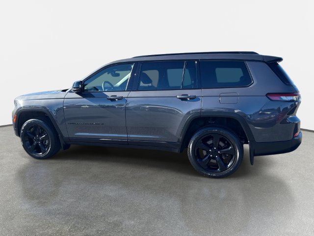 Used 2023 Jeep Grand Cherokee L Altitude AWD/4WD image 3