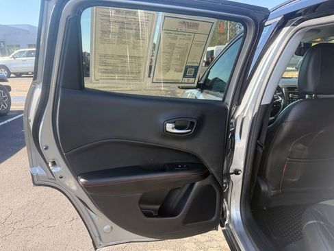 Used 2021 Jeep Compass Trailhawk AWD/4WD image 29