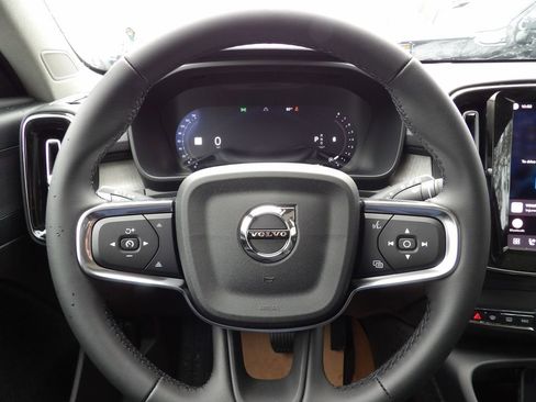 New 2026 Volvo XC40 B5 Plus w/ Protection Package Premier AWD/4WD image 14