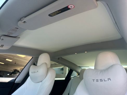 Used 2023 Tesla Model 3 Performance image 19