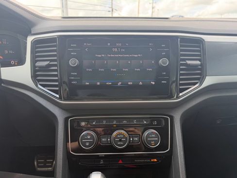 Used 2023 Volkswagen Atlas SEL Premium AWD/4WD image 31
