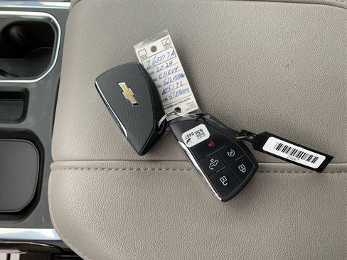 Used 2024 Chevrolet Silverado 1500 LT Trail Boss w/ Convenience Package II image 31