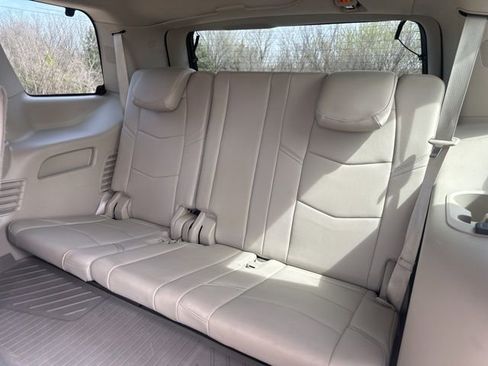 Used 2020 Cadillac Escalade Luxury image 28