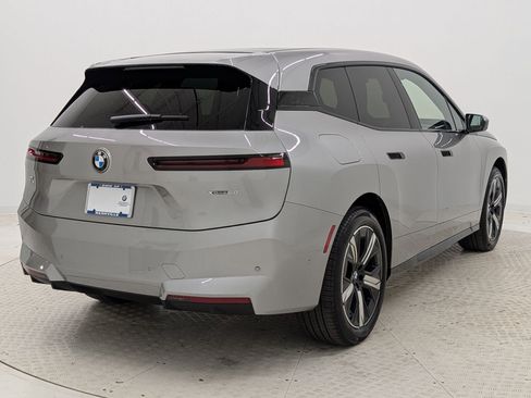 New 2026 BMW iX xDrive60 image 9