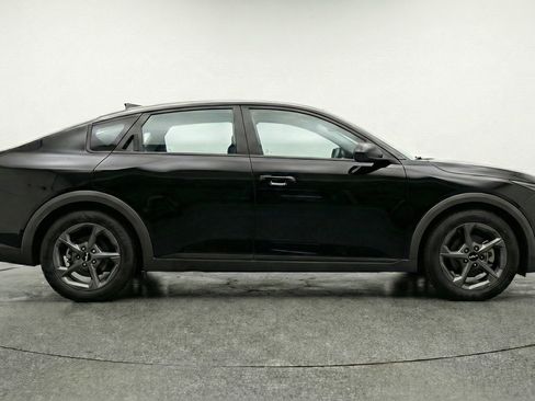 Used 2025 Kia K4 LXS FWD image 11