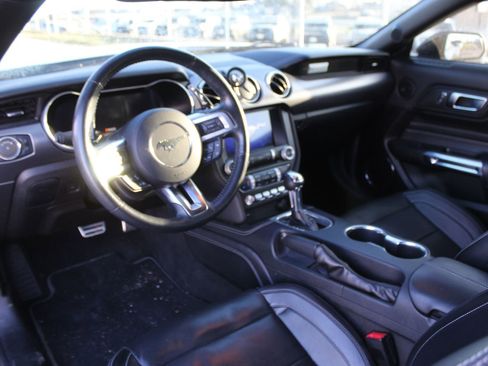 Used 2021 Ford Mustang GT Premium w/ Equipment Group 401A image 10