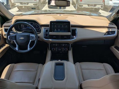 Used 2024 Chevrolet Suburban Premier RWD image 13