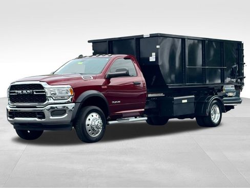 Used 2022 RAM 5500 Tradesman w/ Chrome Appearance Group RWD image 3