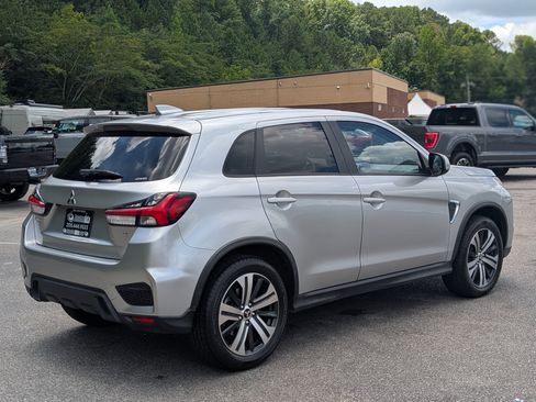 Used 2020 Mitsubishi Outlander Sport ES AWD/4WD image 9