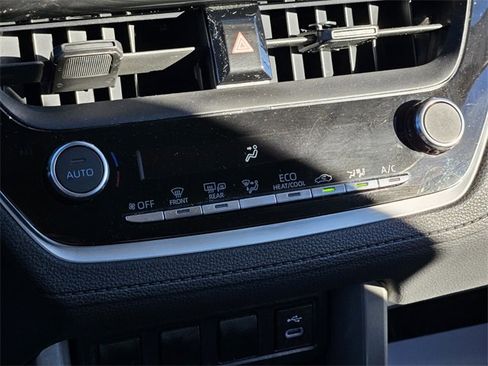 Used 2023 Toyota Corolla Cross LE image 21