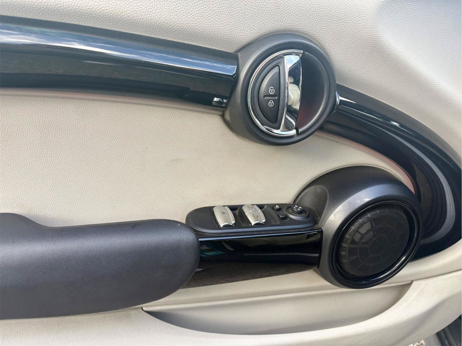 Used 2017 MINI Cooper S FWD image 19