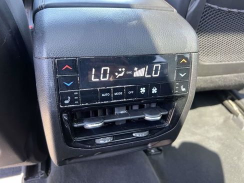 Used 2022 Jeep Grand Cherokee Summit AWD/4WD image 11