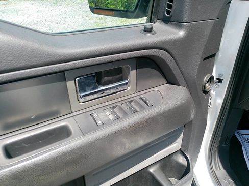 Used 2013 Ford F150 FX4 w/ Mid Equipment Group AWD/4WD image 25