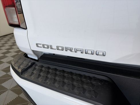Certified 2024 Chevrolet Colorado LT w/ LT Convenience Package AWD/4WD image 16