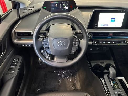 Used 2024 Toyota Prius XLE FWD image 16