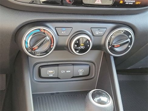 New 2026 Hyundai Venue SE image 9