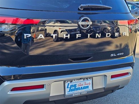 New 2025 Nissan Pathfinder SL w/ Cargo Package image 25