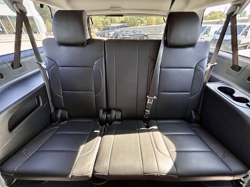Used 2020 Chevrolet Suburban LT image 38