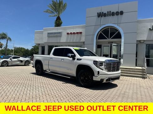 Used 2024 GMC Sierra 1500 Denali w/ Technology Package AWD/4WD image 1