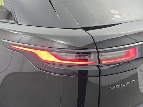 Used 2025 Land Rover Range Rover Velar Dynamic SE image 33