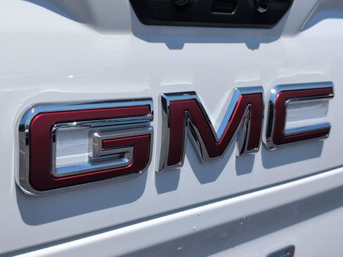New 2026 GMC Sierra 1500 SLT w/ SLT Premium Plus Package AWD/4WD image 6