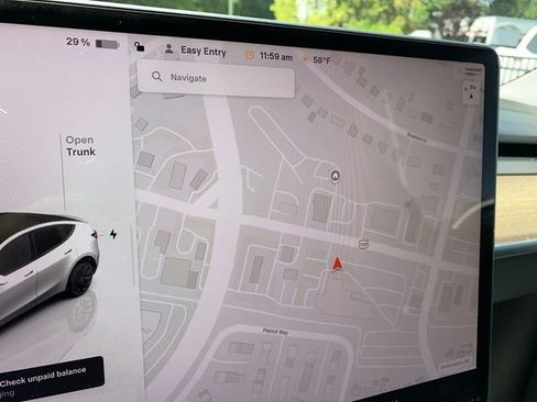 Used 2023 Tesla Model Y Long Range AWD/4WD image 22