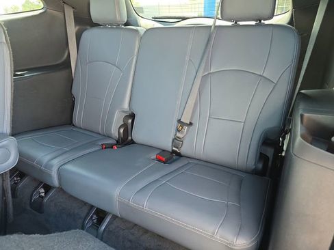 Used 2022 Buick Enclave Premium FWD image 12