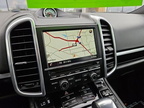 Used 2016 Porsche Cayenne AWD/4WD image 29