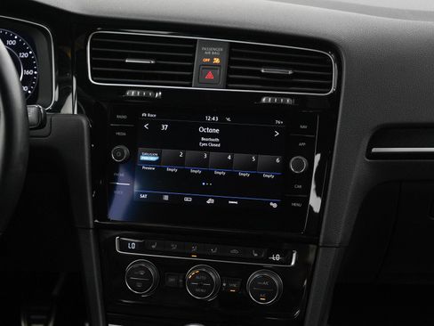 Used 2019 Volkswagen Golf R 4-Door AWD/4WD image 16