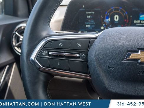 Used 2025 Chevrolet Equinox LT AWD/4WD image 9