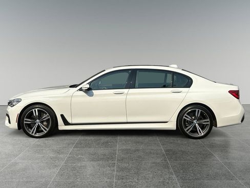 Used 2016 BMW 750i xDrive AWD/4WD image 4