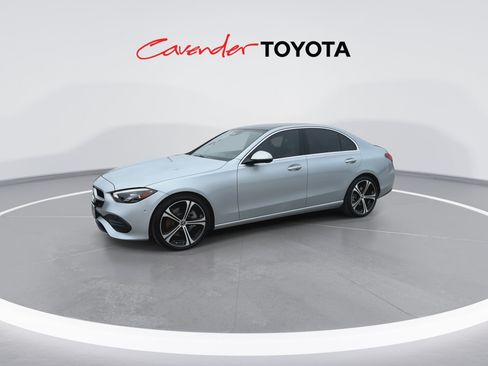 Used 2025 Mercedes-Benz C 300 4MATIC Sedan image 4